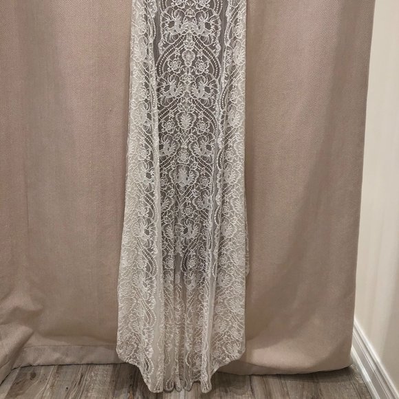 Tawny, ivory lace, low back - Picture 5 of 7